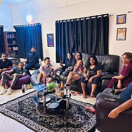 Rostel Backpackers Hostel ปูเน่ ภายนอก รูปภาพ