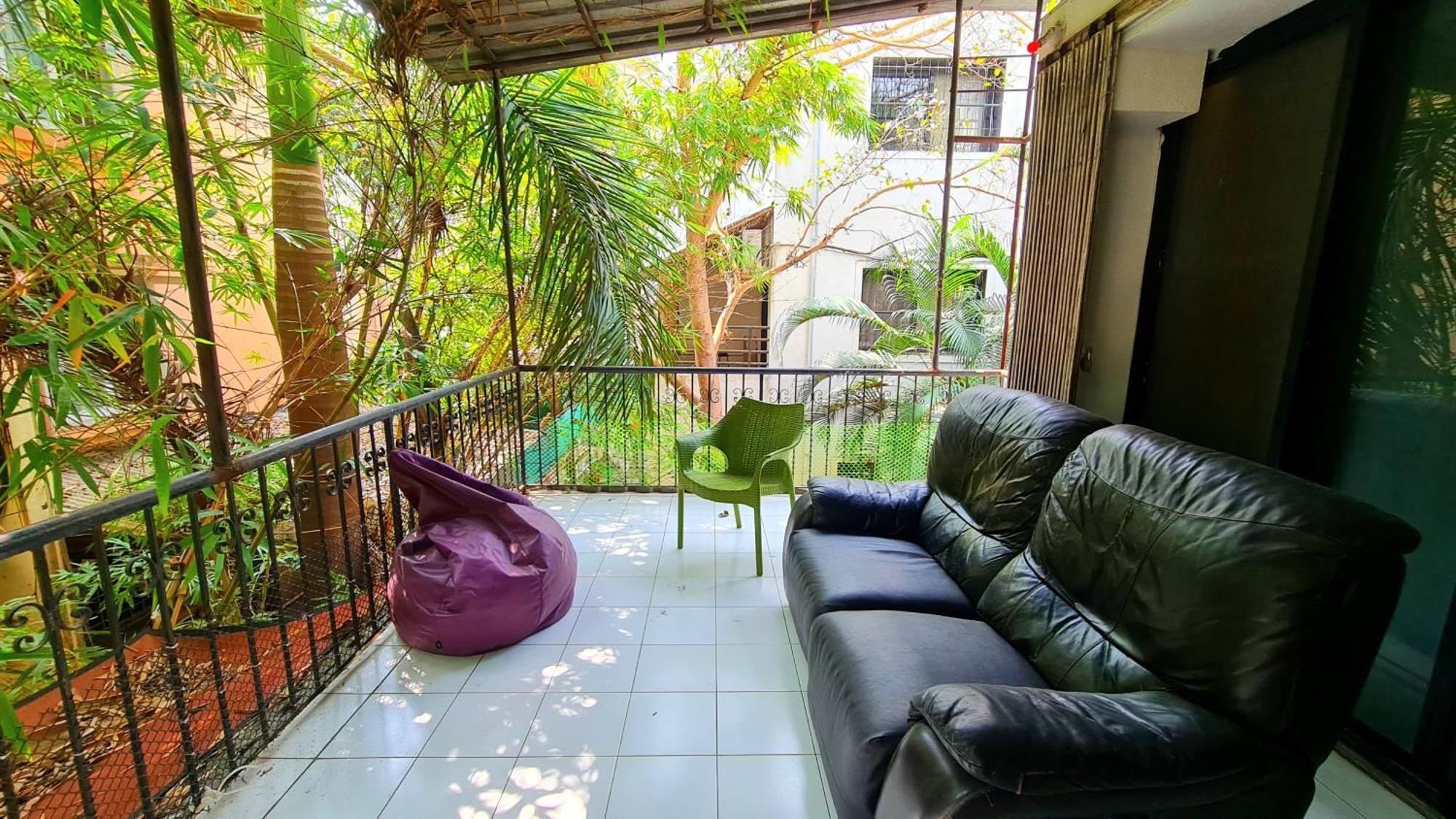 Rostel Backpackers Hostel ปูเน่ ภายนอก รูปภาพ