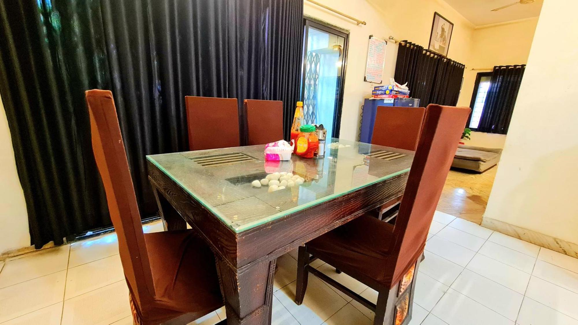 Rostel Backpackers Hostel ปูเน่ ภายนอก รูปภาพ