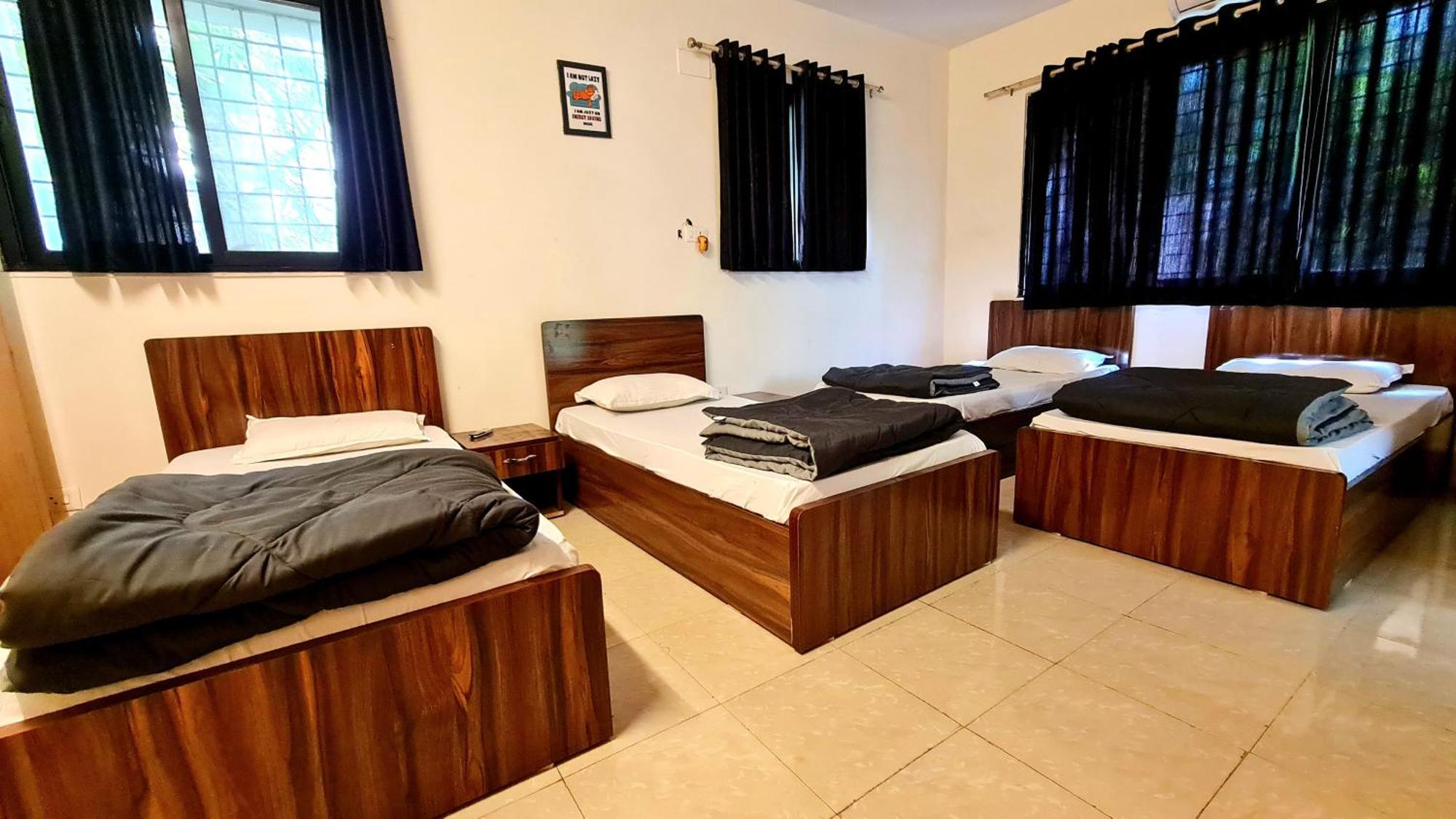 Rostel Backpackers Hostel ปูเน่ ภายนอก รูปภาพ