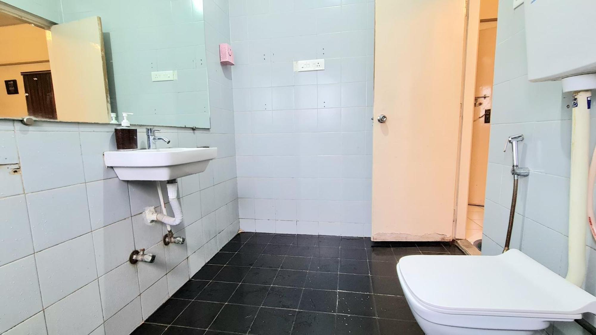 Rostel Backpackers Hostel ปูเน่ ภายนอก รูปภาพ