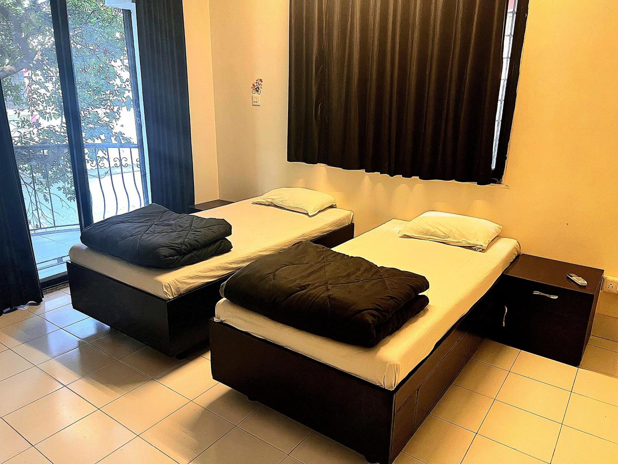 Rostel Backpackers Hostel ปูเน่ ภายนอก รูปภาพ